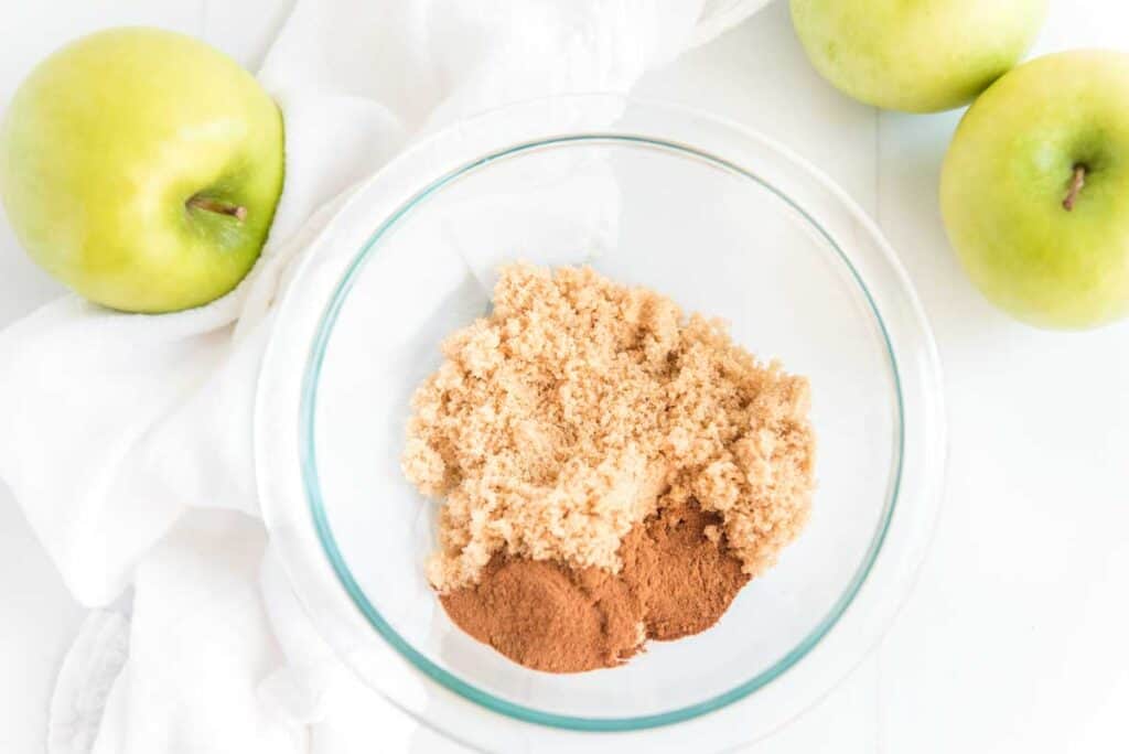 brown sugar and cinnamon in glass bowl