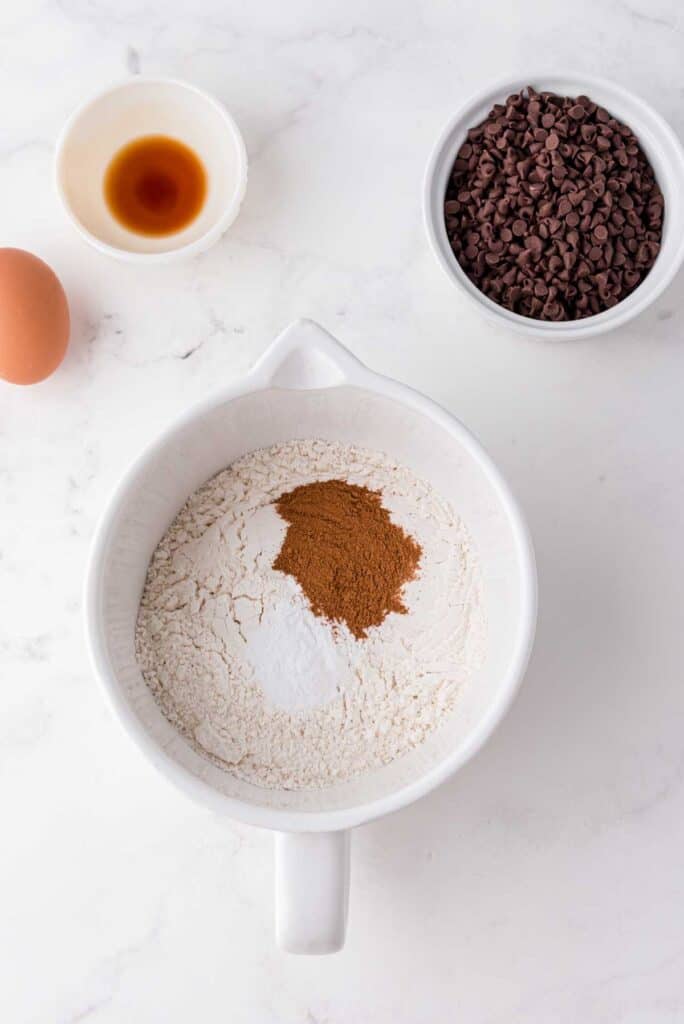 cookie dry ingredients in bowl