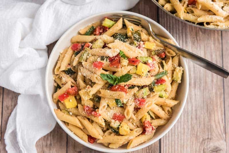 pasta primavera in white bowl