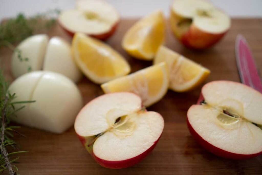 sliced apples on cutting board